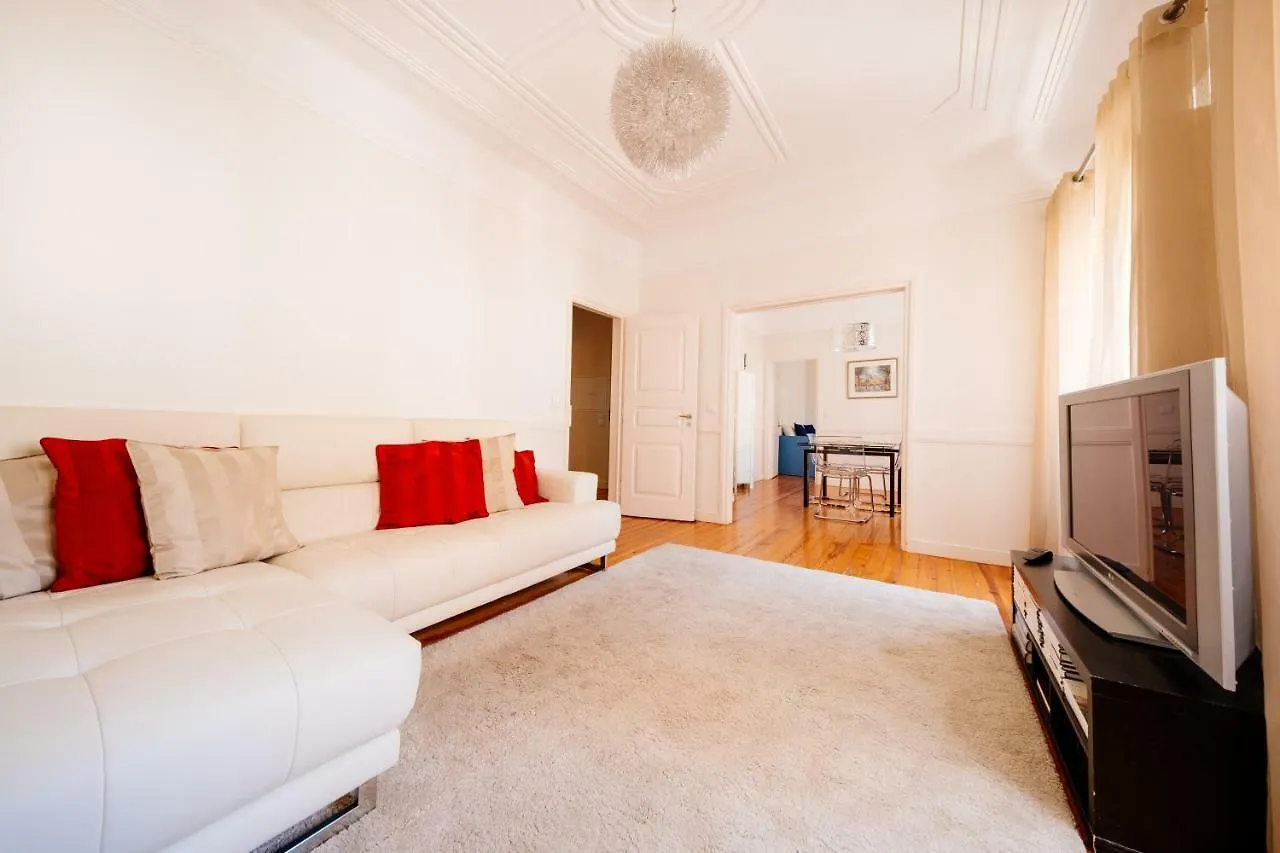 Cascais Bay - 100M From The Beach Apartment